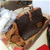 Image 3 : TRAY OF PURSES