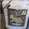 Image 2 : 7 PIECE FULL SIZE BED SHET SET AND HEATED BEDDING