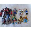 Image 2 : 2 TRAYS OF VINTAGE ACTION FIGURES