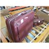 Image 2 : VINTAGE SUITCASE AND VANITY CASE