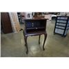 Image 2 : QUEEN ANNE STYLE SIDE TABLE