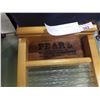 Image 2 : VINTAGE PEARL GLASS WASHBOARD 14 INCHES TALL