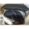 Image 2 : BOX OF THROW PILLOWS