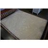 Image 1 : QUEENSIZE MATTRESS TOPPER