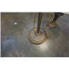 Image 2 : MATCHING FLOOR AND TABLE LAMPS