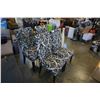 Image 2 : 4 BLACK AND WHITE DINING CHAIRS