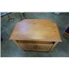 Image 2 : PINE STAND