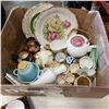 Image 2 : 2 BOXES OF PORCELAIN AND CHINA COLLECTIBLES