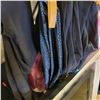 Image 2 : 5 PAIRS LULULEMON PANTS