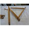 Image 2 : ANTIQUE CAMERA TRIPOD LEGS