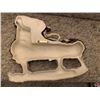 Image 2 : RARE POLYRESIN HOCKEY SKATE - APPROX 12 INCH CREATED BY INTERNATIONALL ACCLAIMED SCULPTER PATRICK AM