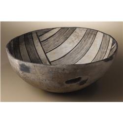 Mimbres Black on White Pottery Bowl 