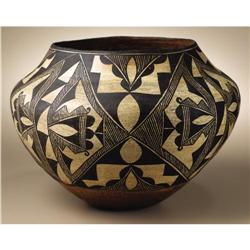 Acoma Polychrome Pottery Jar 