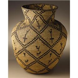 Apache Coiled Pictorial Basket 