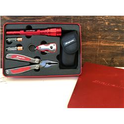 SNAP-ON GIFT SET WITH FLASHLIGHT & PLIERS & KEY CHAIN - NEW
