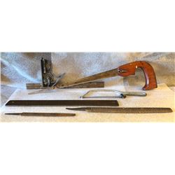 VINTAGE HAND TOOLS -  6 X FILES / SAWS / LEVEL