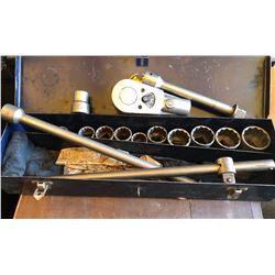 SNAP-ON / VAN-CHROME HEAVY DUTY SOCKET SET IN METAL TOOL BOX