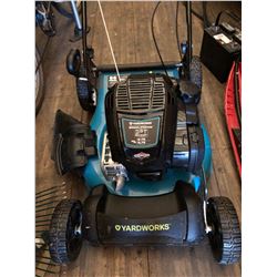 YARD WORKS / BRIGGS & STRATTON LAWN MOWER