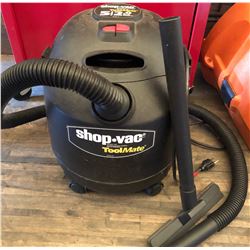 SHOP-VAC WITH ACCESSORIES - MINIMAL USE