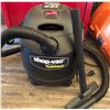 Image 1 : SHOP-VAC WITH ACCESSORIES - MINIMAL USE