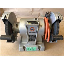 BLACK & DECKER 5" BENCH GRINDER
