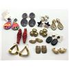 Image 2 : HUGE PIERCED EARS EARRINGS LOT
