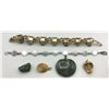 Image 2 : LARGE LOT OF GREEN STONE JEWELRY