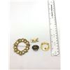 Image 2 : 4 GOLD TONE BROOCHES