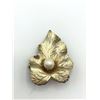 Image 3 : 2 GOLD BROOCHES W FLOWER/FAUX PEARL