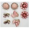 Image 1 : 4-VINTAGE GOLD TONED PINK CLIP ON EARRINGS