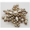 Image 2 : GORGEOUS VINTAGE GOLD TONED FLOWER BROOCH