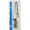 Image 3 : VINTAGE GOLD TONED NECKLACE WITH CLEAR