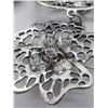 Image 5 : VINTAGE SILVER TONED JEWLERY LOT