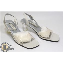 WOMEN'S KALLA COLLECTION SHOE - SIZE 6.5B BOX