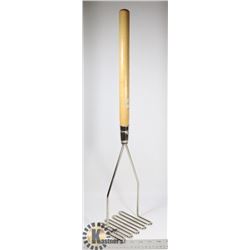 COMMERCIAL POTATO MASHER