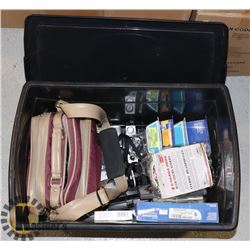 TOTE OF VARIOUS DIGITAL CAMERAS, PALM III, WINDOWS