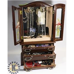 JEWELRY BOX(MISSING HANDLE) AND CONTENTS