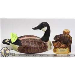 2 VINTAGES DECANTERS BEAVER AND MALLARD