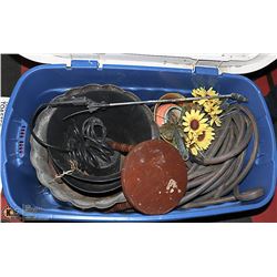 151 LITRE RUBBERMAID TOTE FULL OF