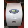 Image 1 : LIKE NEW ICE MAKING MACHINE FOR COTTAGE OR HOME