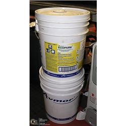 LOT OF TWO 20 LITRE PAILS OF MULTI USE CLEANER