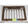 Image 1 : ANTIQUE CHAPEL STYLE HEAT REGISTER GRATE