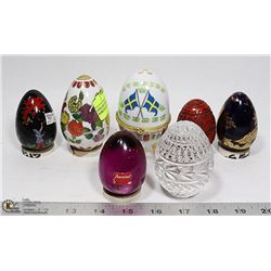 COLLECTION OF GLASS AND PORCELAIN EGGS