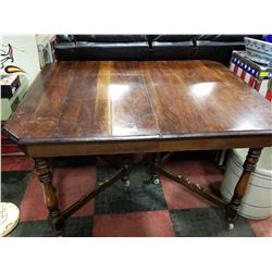 ANTIQUE GATE LEG TABLE WITH LOVELY PATINA