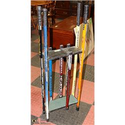 HOCKEY STICK STAND