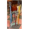 Image 1 : HOCKEY STICK STAND