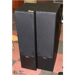 SET OF SOUND DYNAMICS R-818 TOWER SPEAKERS