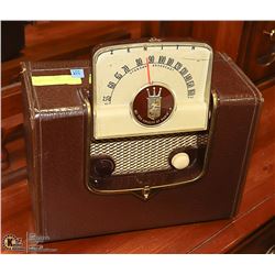 ZENITH FLIPUP PORTABLE RADIO - 1950'S