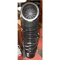 7 LARGE HYDROPONIC PAILS WITH SCREEN - NEW