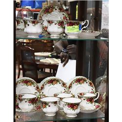 ROYAL ALBERTA OLD COUNTRY ROSES C & S 8 SETS